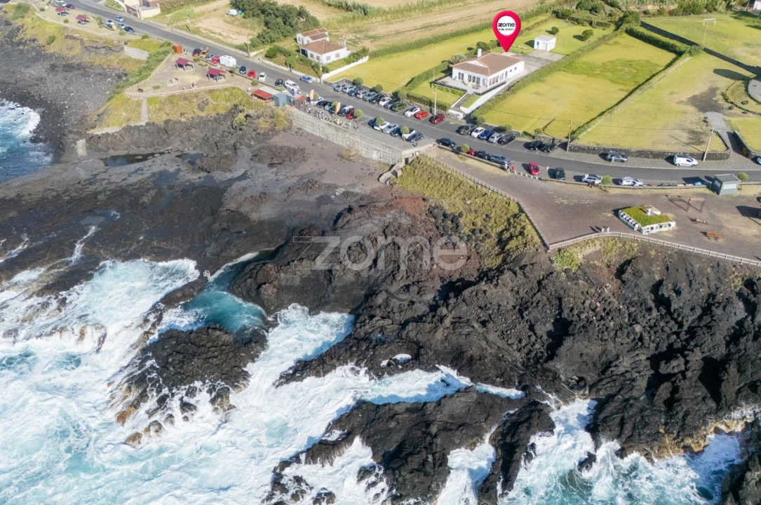 Moradia T2 para Venda em Mosteiros Foto 35