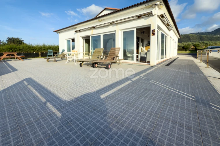 Moradia T2 para Venda em Mosteiros Foto 7