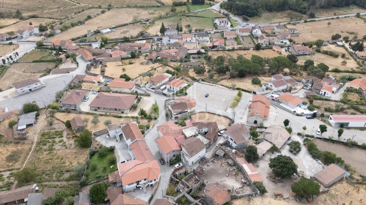 Moradia T3 para Venda em Sabroso de Aguiar Foto 4