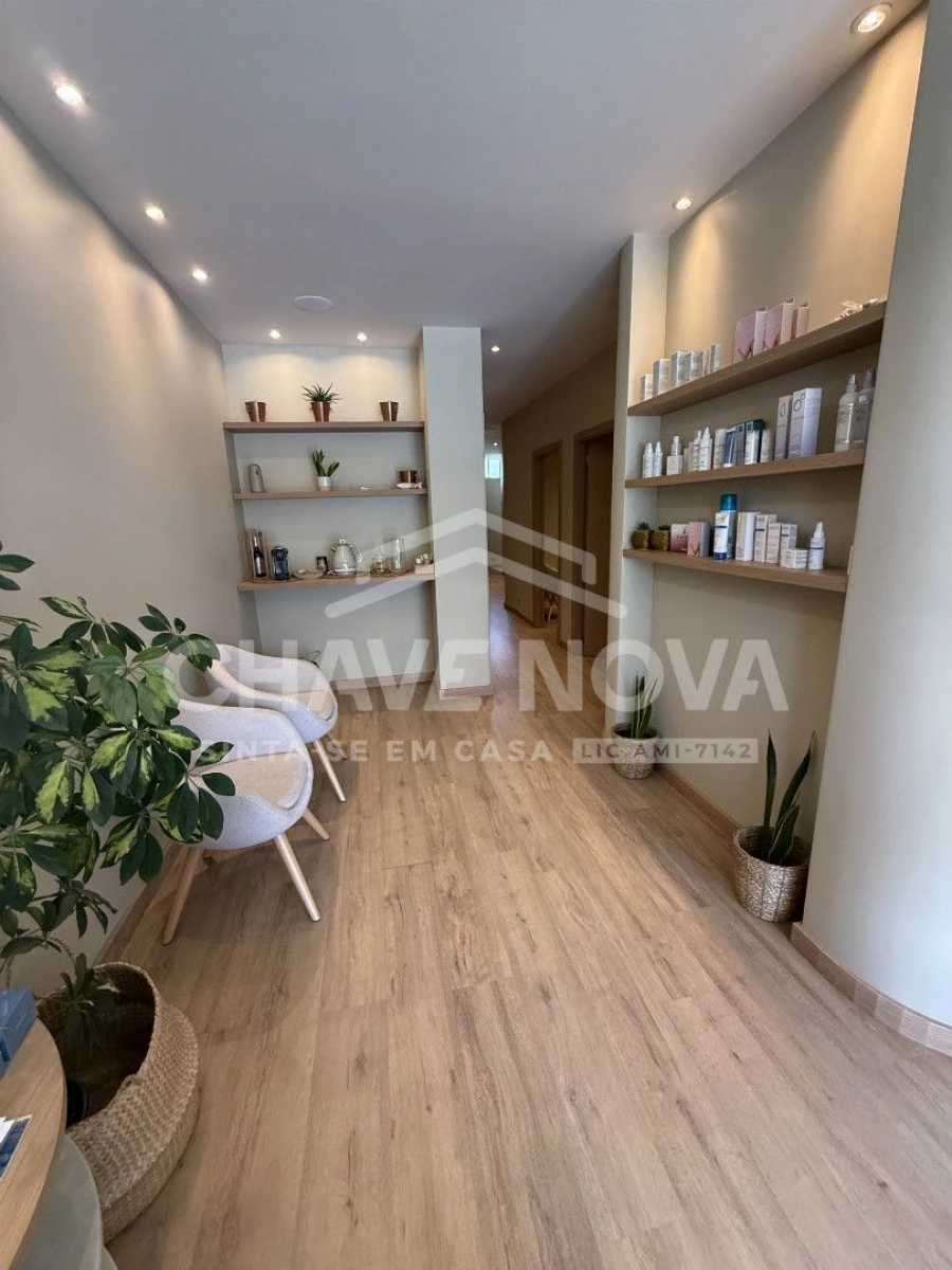 Loja para Trespasse em Aldoar, Foz do Douro e Nevogilde Foto 2