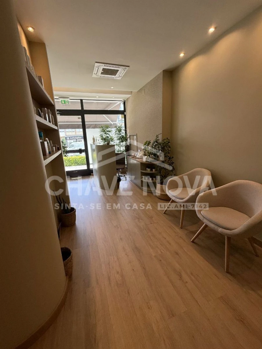 Loja para Trespasse em Aldoar, Foz do Douro e Nevogilde Foto 3