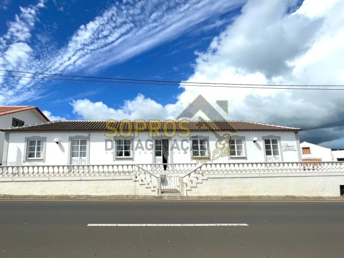 Moradia T5 para Venda em Cabo da Praia Foto 1