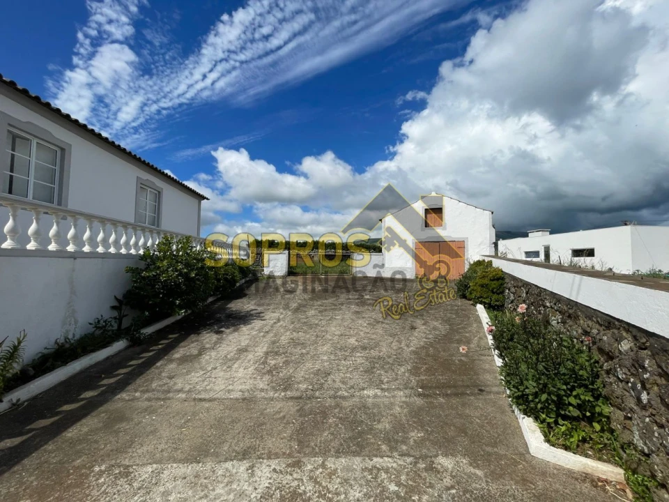 Moradia T5 para Venda em Cabo da Praia Foto 2