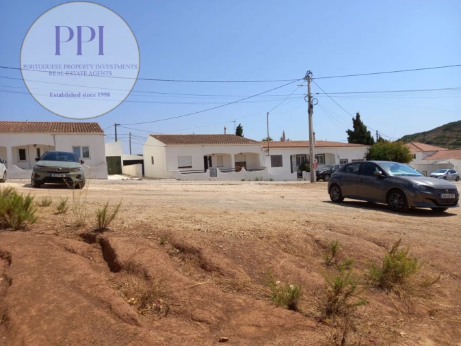 Moradia T3 para Venda em Budens Foto 8