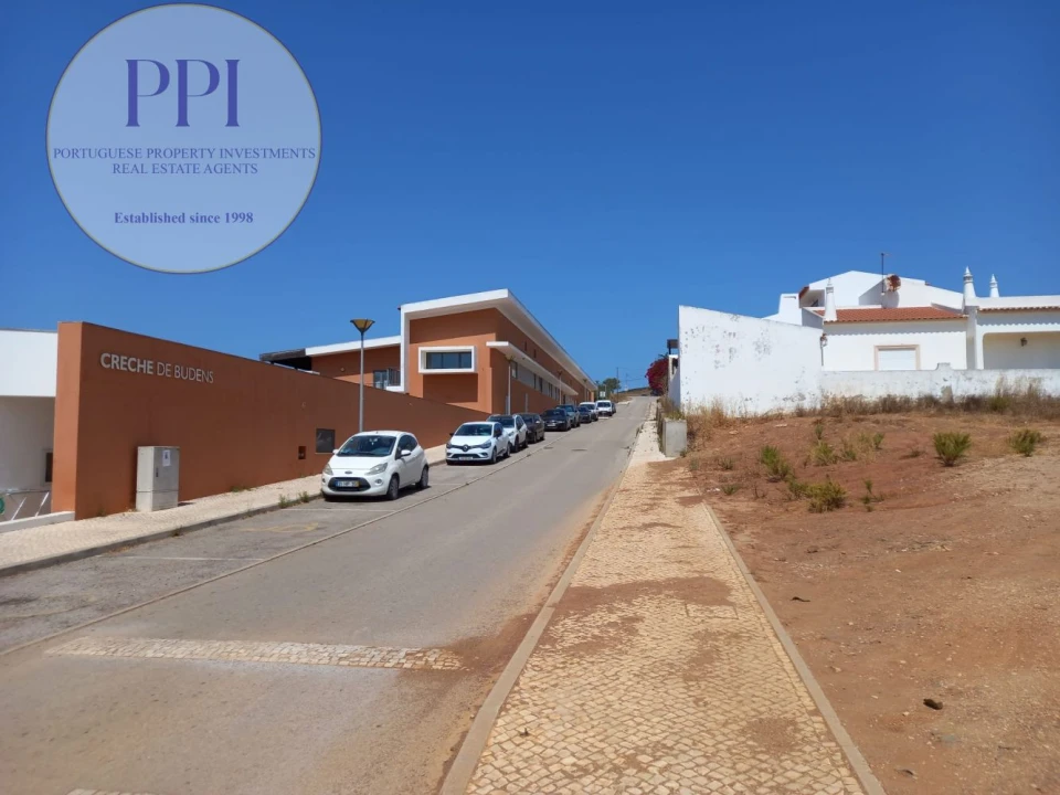 Moradia T3 para Venda em Budens Foto 5