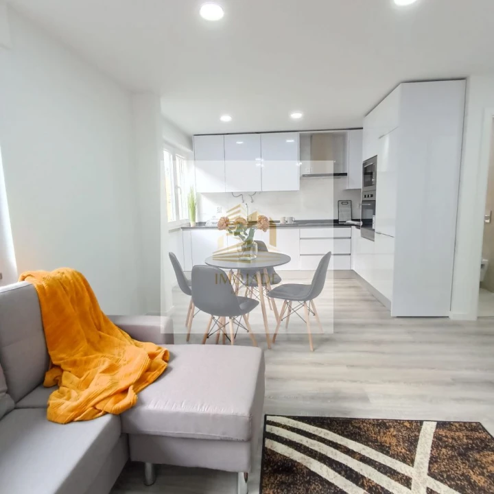 Apartamento T3 para Venda em Benfica Foto 13