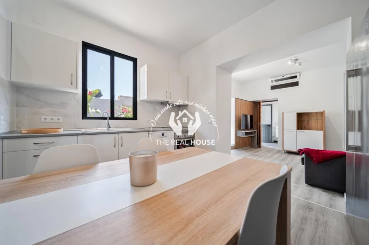 Moradia T2 para Venda em Arco da Calheta Foto 7