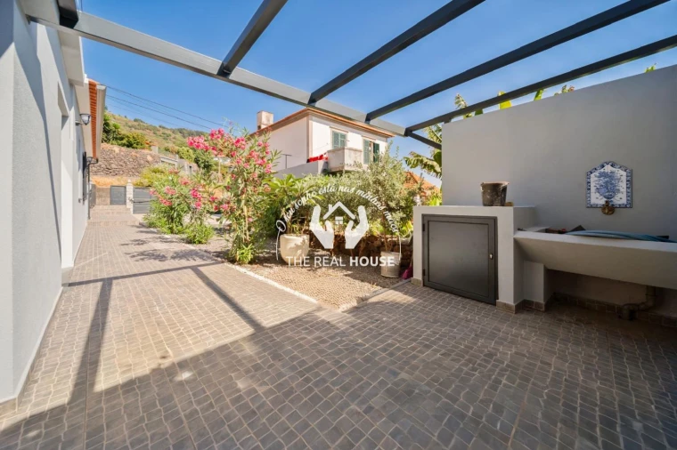 Moradia T2 para Venda em Arco da Calheta Foto 15