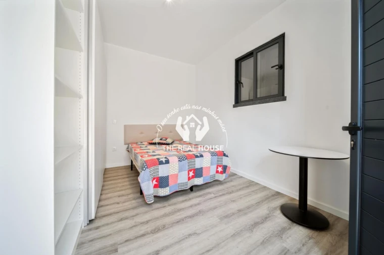 Moradia T2 para Venda em Arco da Calheta Foto 10