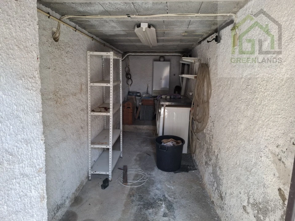 Moradia T2 para Venda em Folques Foto 39