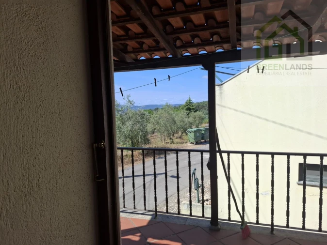 Moradia T2 para Venda em Folques Foto 37