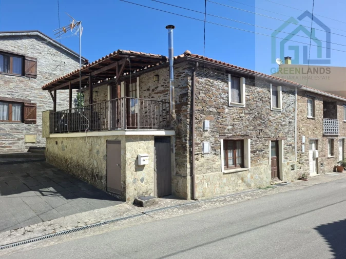 Moradia T2 para Venda em Folques Foto 3