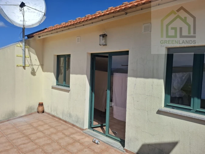 Moradia T2 para Venda em Folques Foto 54