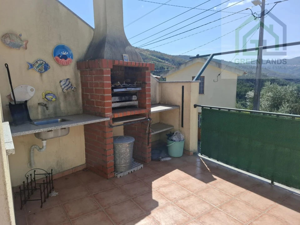 Moradia T2 para Venda em Folques Foto 56