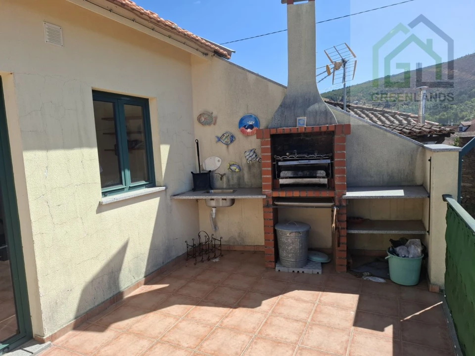 Moradia T2 para Venda em Folques Foto 43