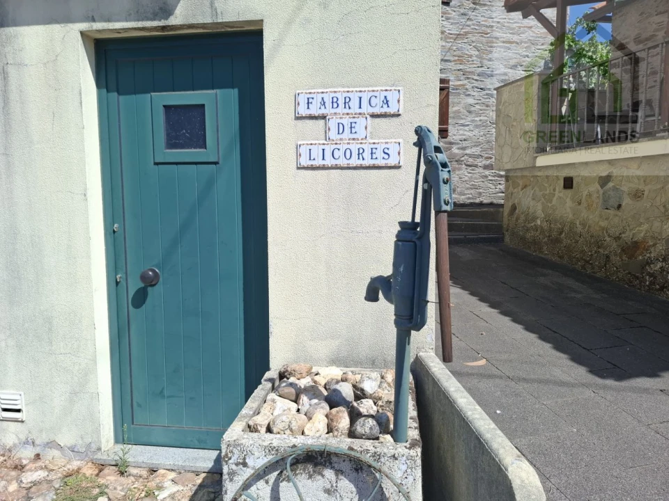 Moradia T2 para Venda em Folques Foto 59