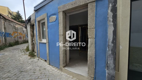 Moradia T0 para Venda em Cedofeita, Santo Ildefonso, Sé, Miragaia, São Nicolau e Vitória