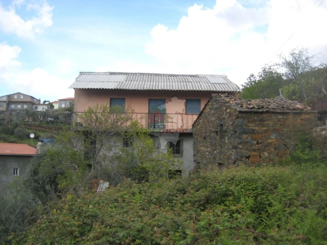 Moradia T2 para Venda em Oleiros-Amieira Foto 2