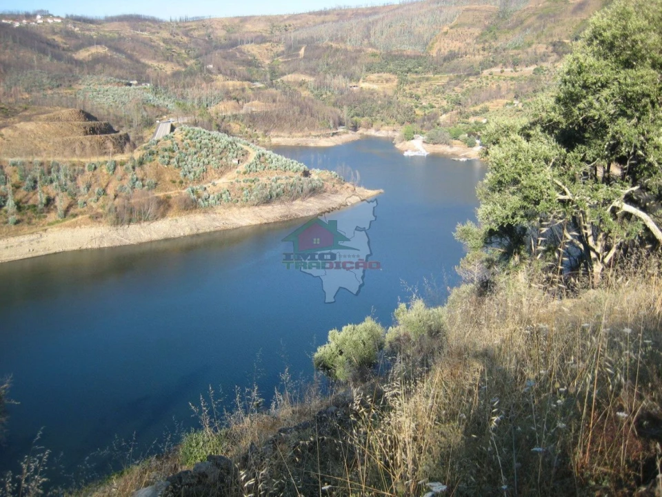 Terreno para Venda em Alvaro Foto 21
