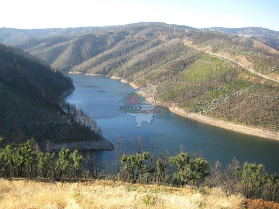 Terreno para Venda em Alvaro Foto 26