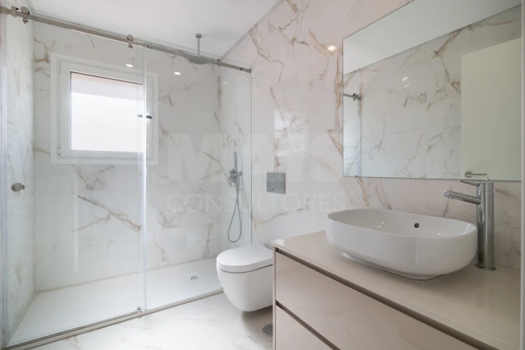 Moradia T4 para Venda em Pontinha e Famões Foto 7