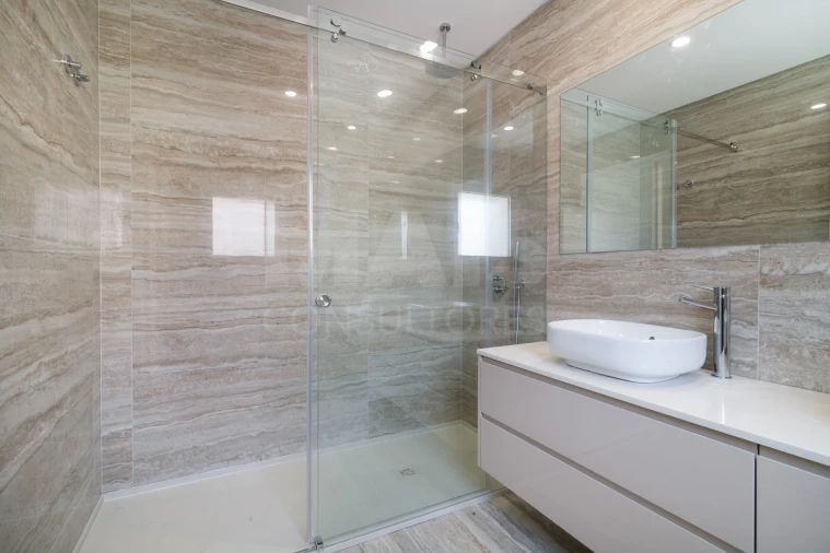 Moradia T4 para Venda em Pontinha e Famões Foto 9