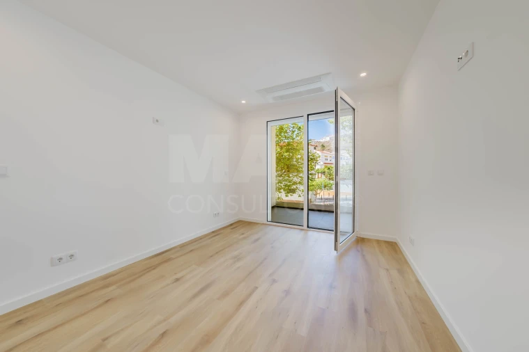 Apartamento T2 para Venda em Nazare Foto 10