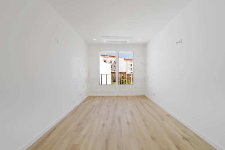Apartamento T2 para Venda em Nazare Foto 10