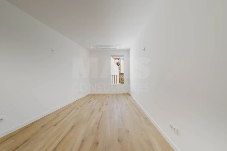 Apartamento T2 para Venda em Nazare Foto 12