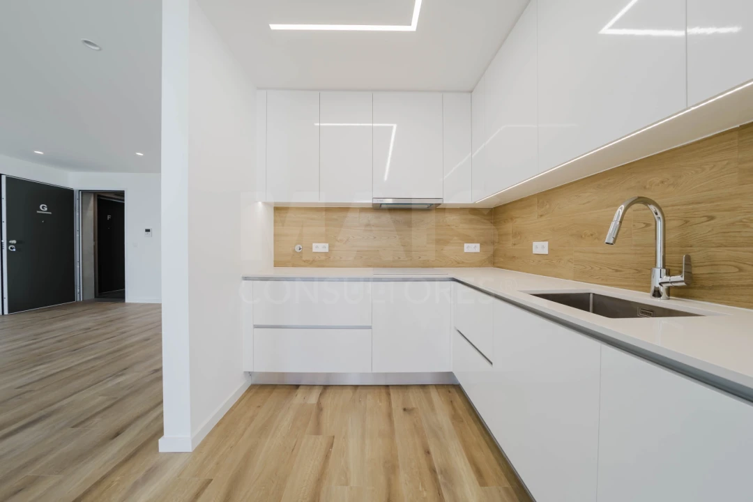 Apartamento T2 para Venda em Nazare Foto 6