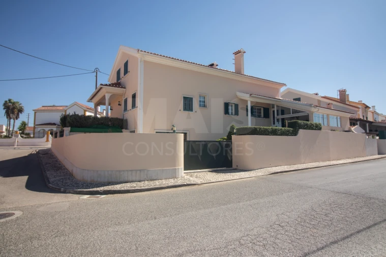 Moradia T4 para Venda em Alenquer (Santo Estêvão e Triana) Foto 9