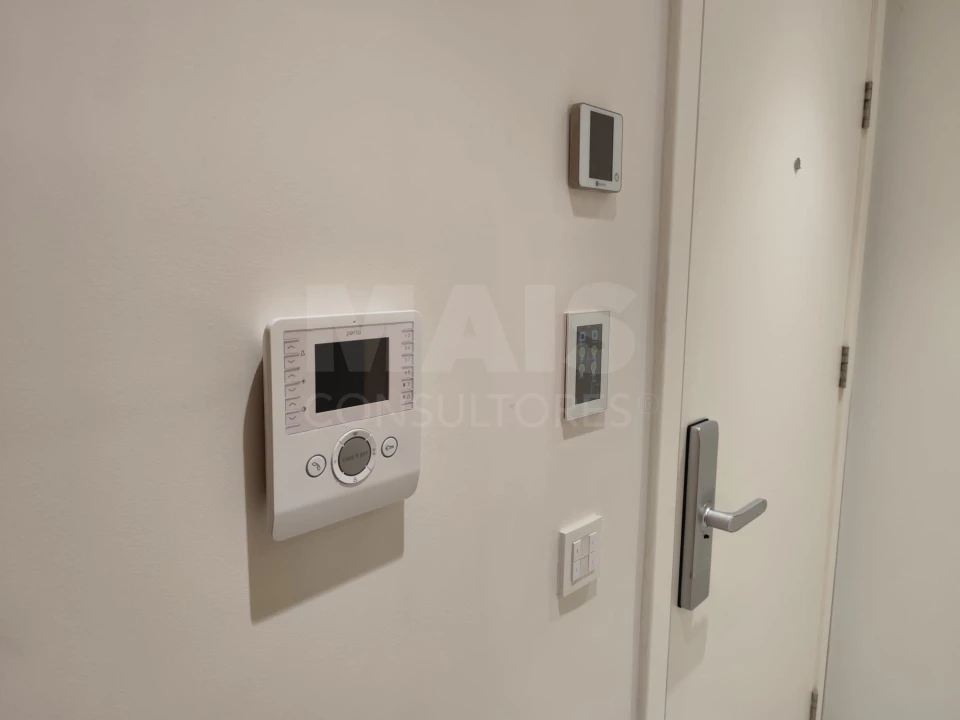 Apartamento T2 para Arrendamento em Santo António Foto 3