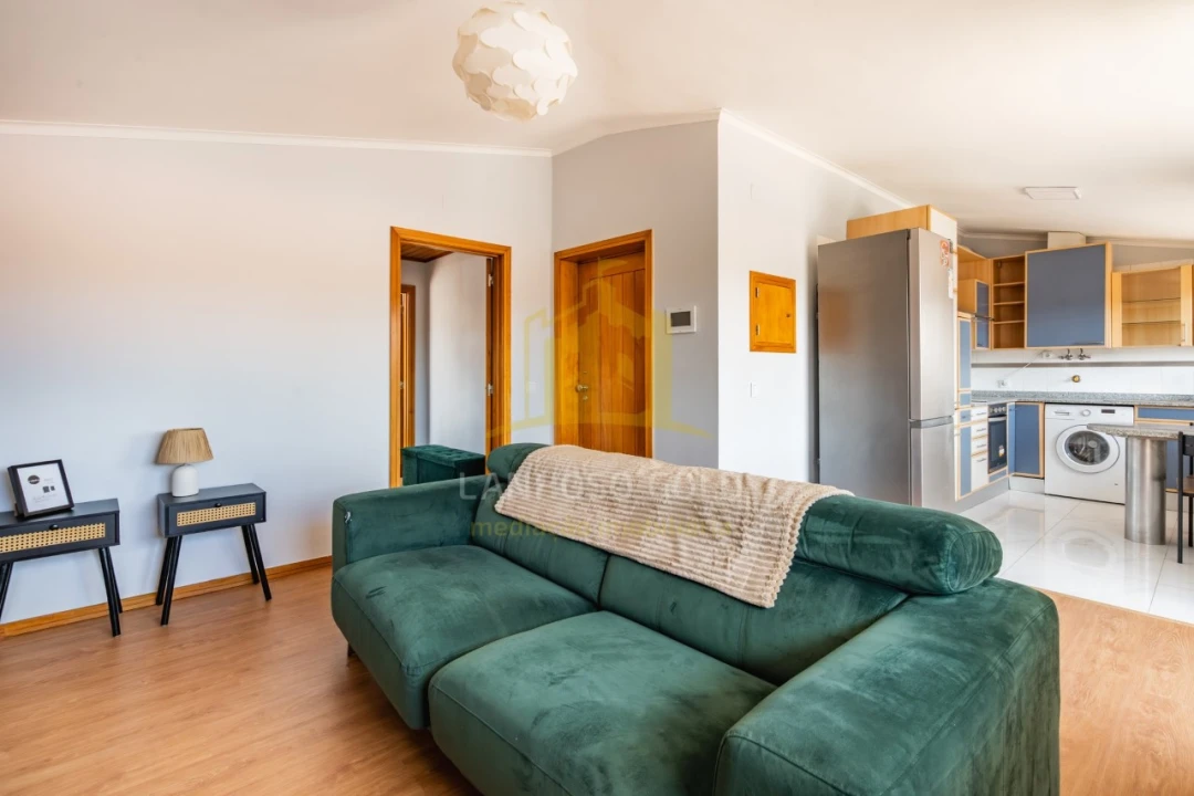 Apartamento T1 para Venda em Creixomil Foto 3