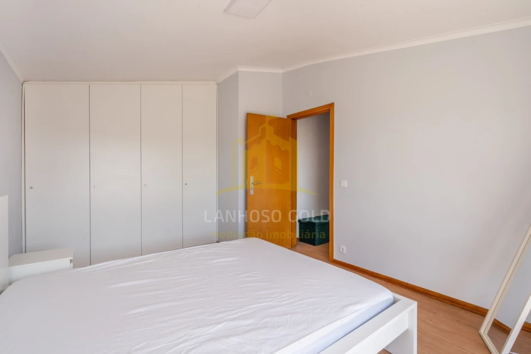 Apartamento T1 para Venda em Creixomil Foto 5