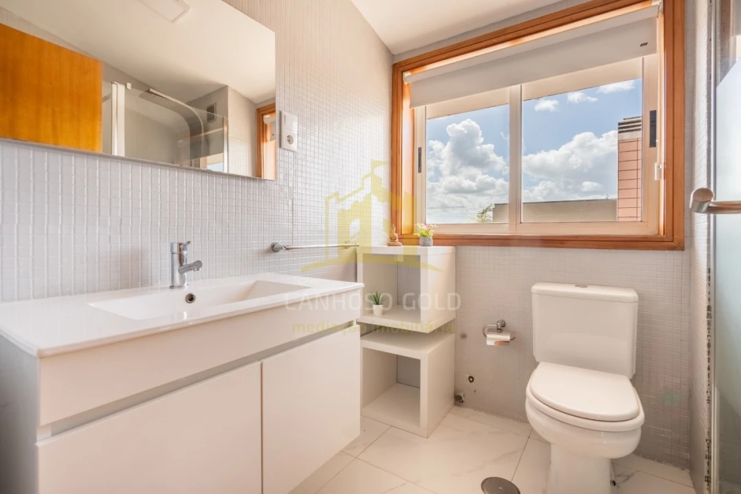 Apartamento T1 para Venda em Creixomil Foto 11