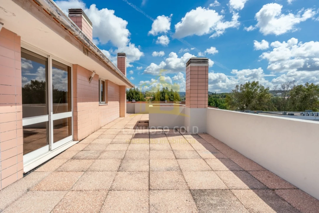 Apartamento T1 para Venda em Creixomil Foto 15