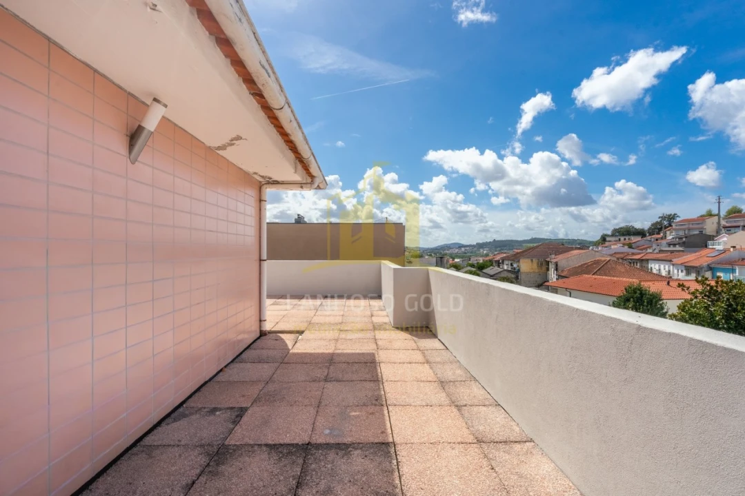 Apartamento T1 para Venda em Creixomil Foto 17