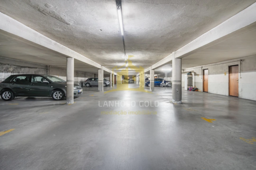 Apartamento T1 para Venda em Creixomil Foto 21