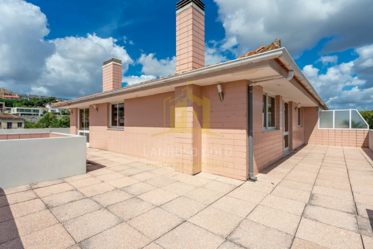 Apartamento T1 para Venda em Creixomil Foto 1