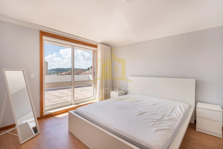 Apartamento T1 para Venda em Creixomil Foto 2