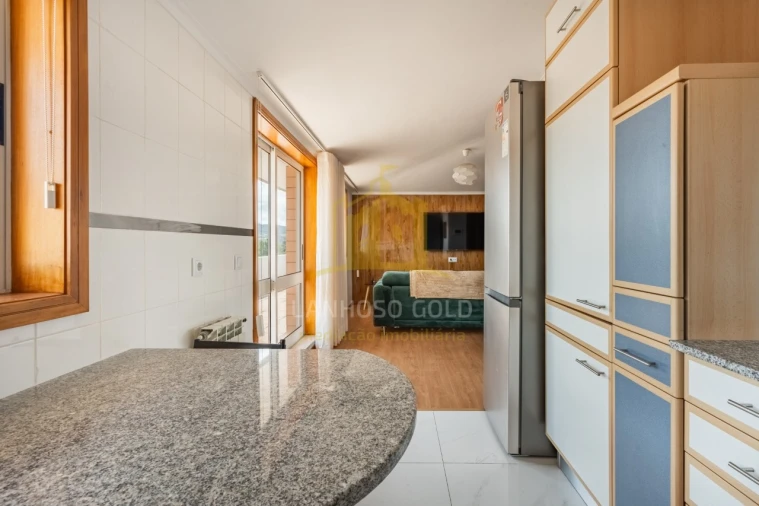 Apartamento T1 para Venda em Creixomil Foto 6