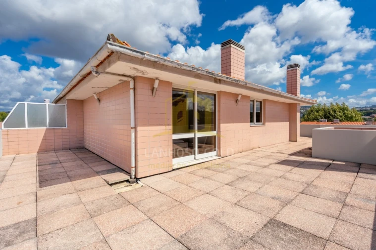 Apartamento T1 para Venda em Creixomil Foto 14