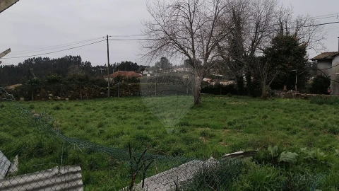 Terreno para Venda em O. Azeméis, Riba-Ul, Ul, Macinhata Seixa, Madail