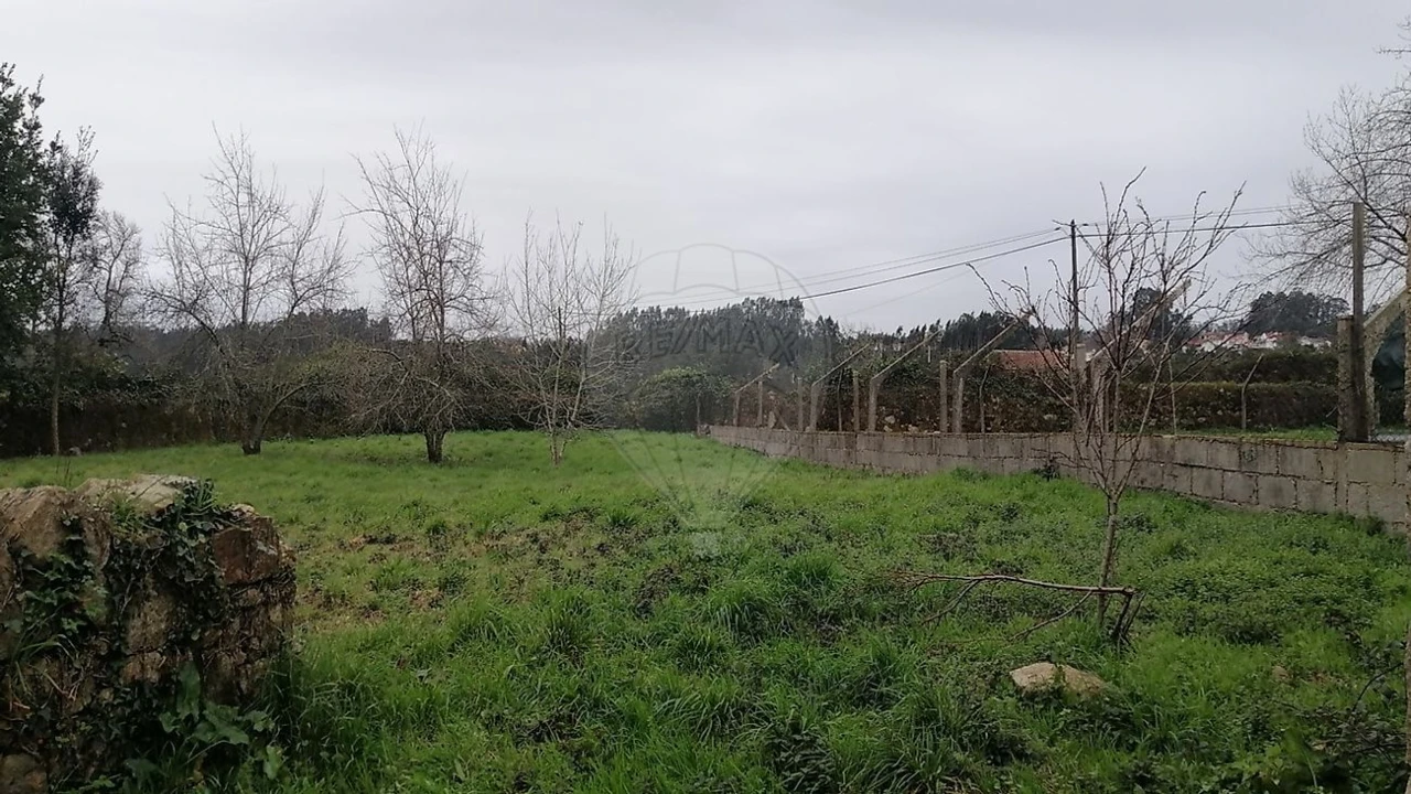 Terreno para Venda em O. Azeméis, Riba-Ul, Ul, Macinhata Seixa, Madail Foto 5