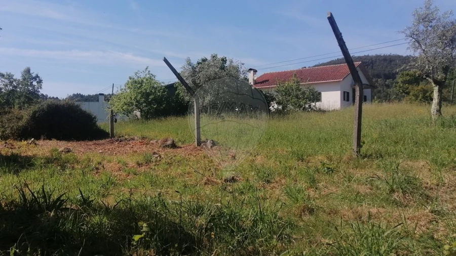 Moradia T3 para Venda em Préstimo e Macieira de Alcoba Foto 10