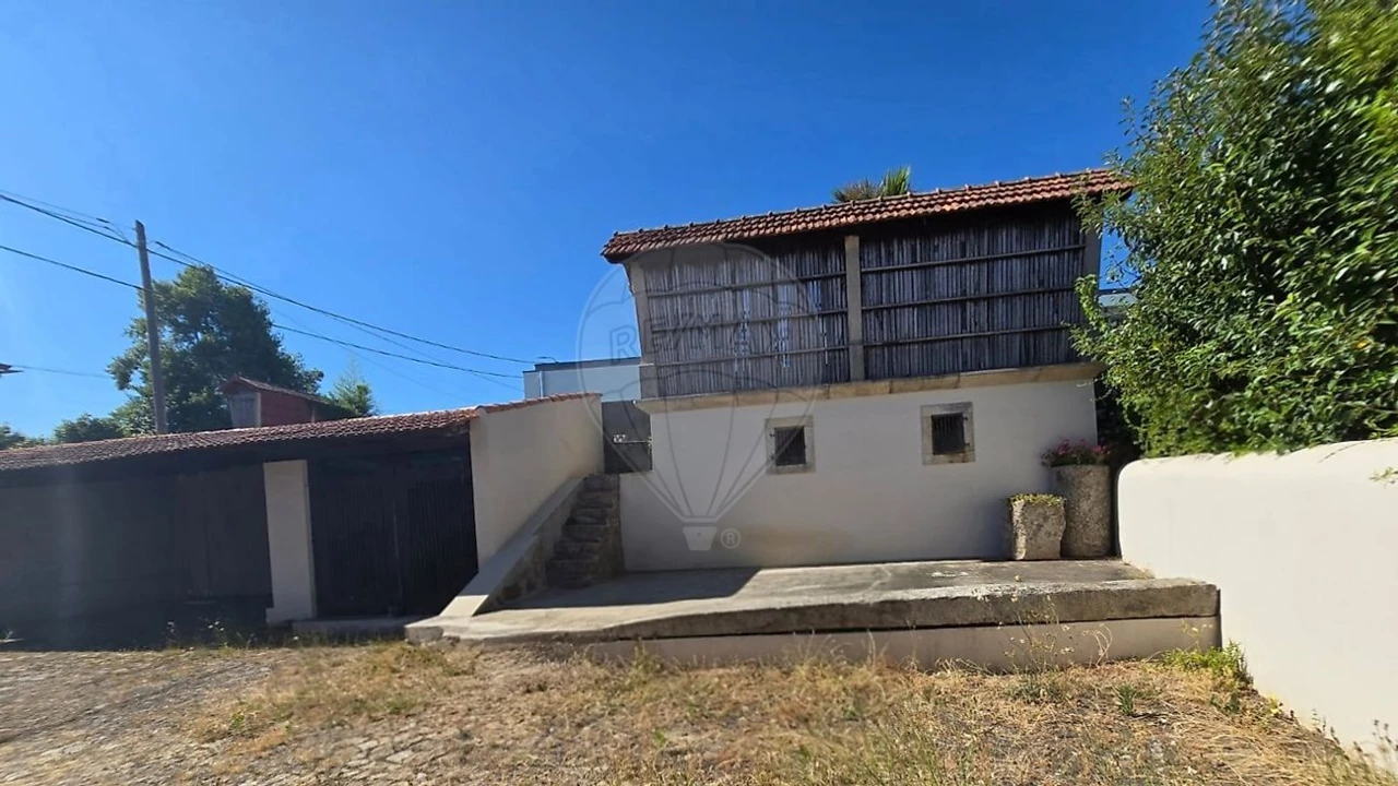 Moradia T3 para Venda em Macieira de Sarnes Foto 18