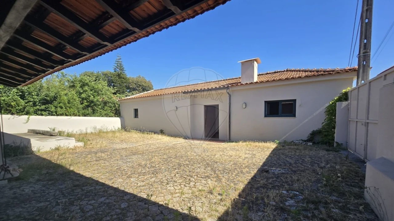 Moradia T3 para Venda em Macieira de Sarnes Foto 22