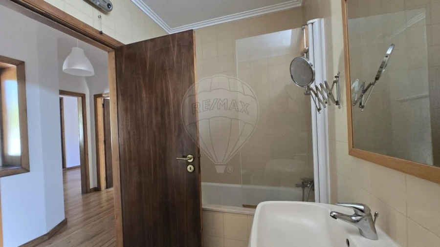 Moradia T3 para Venda em Macieira de Sarnes Foto 11