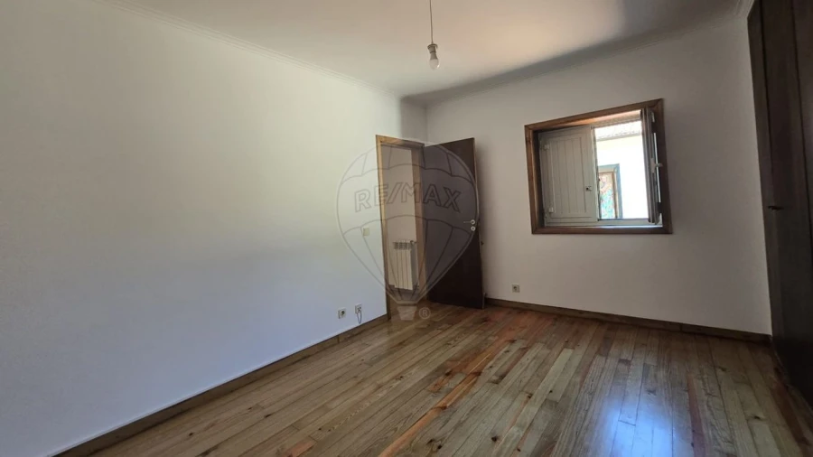 Moradia T3 para Venda em Macieira de Sarnes Foto 7