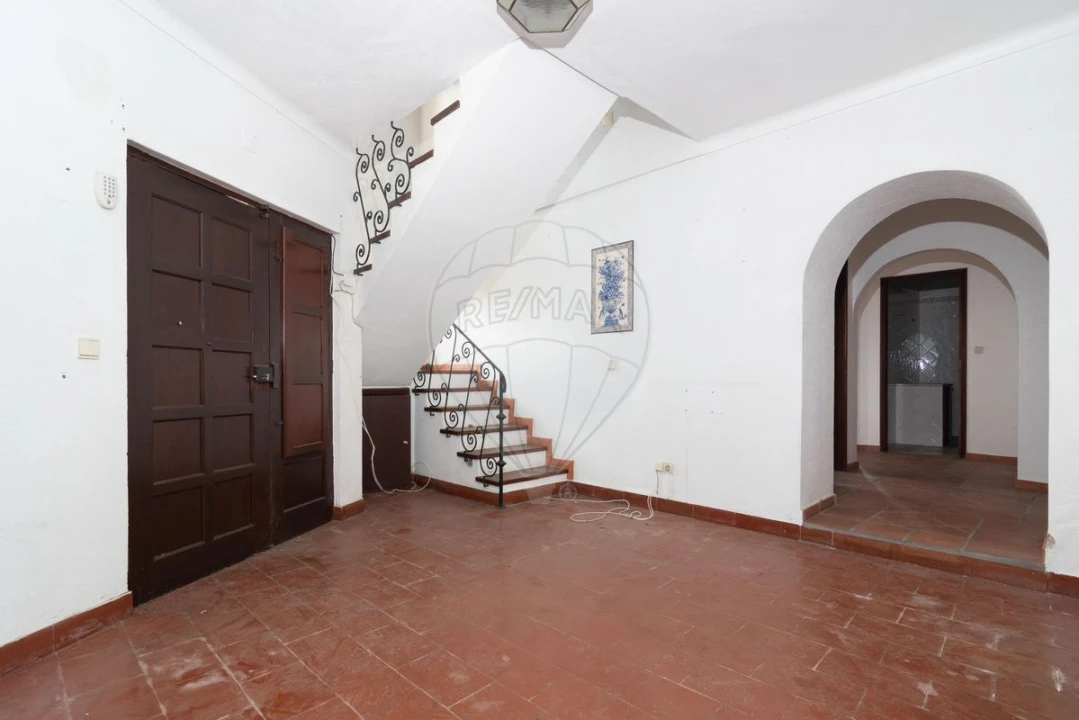 Moradia T3 para Venda em Ota Foto 18